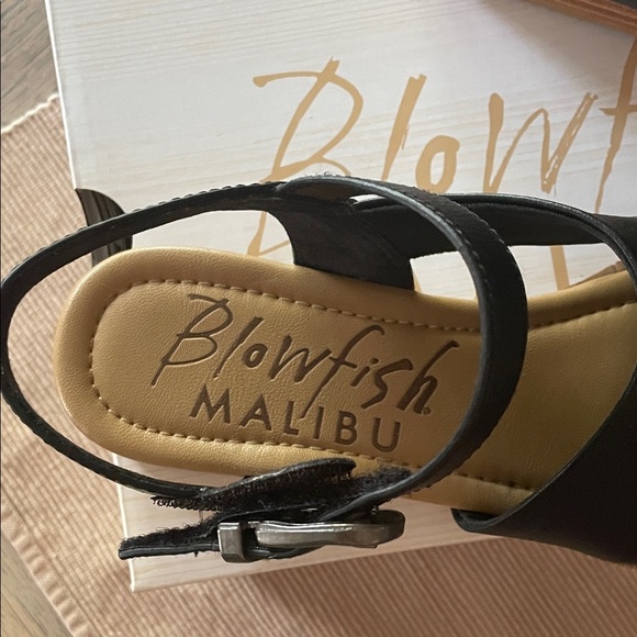 Blowfish Malibu Ardice Black Vegan Leather Sandals Velcro Buckle - Picture 11 of 13